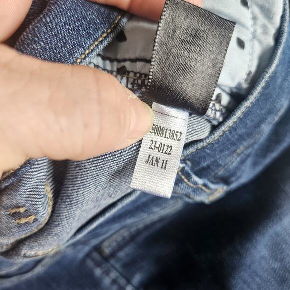 WHBM Size 8 Noir Pedal Pusher Capri Embroidered Bermuda Denim Shorts Classic - Picture 14 of 16